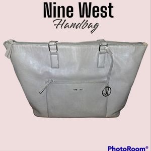 3/$10👽NINE WEST HANDBAG